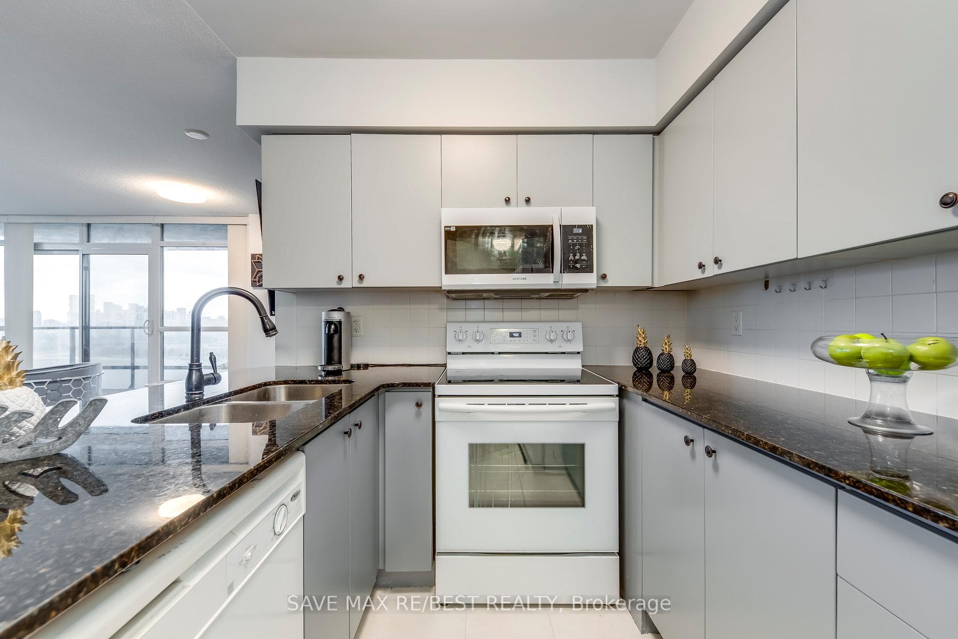 220 Forum Drive Unit 1304 photo 13