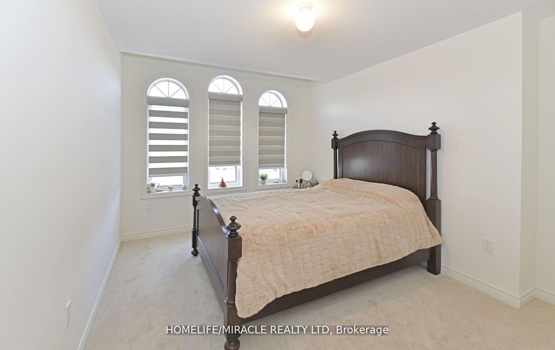 656 Fleetwood Drive photo 18