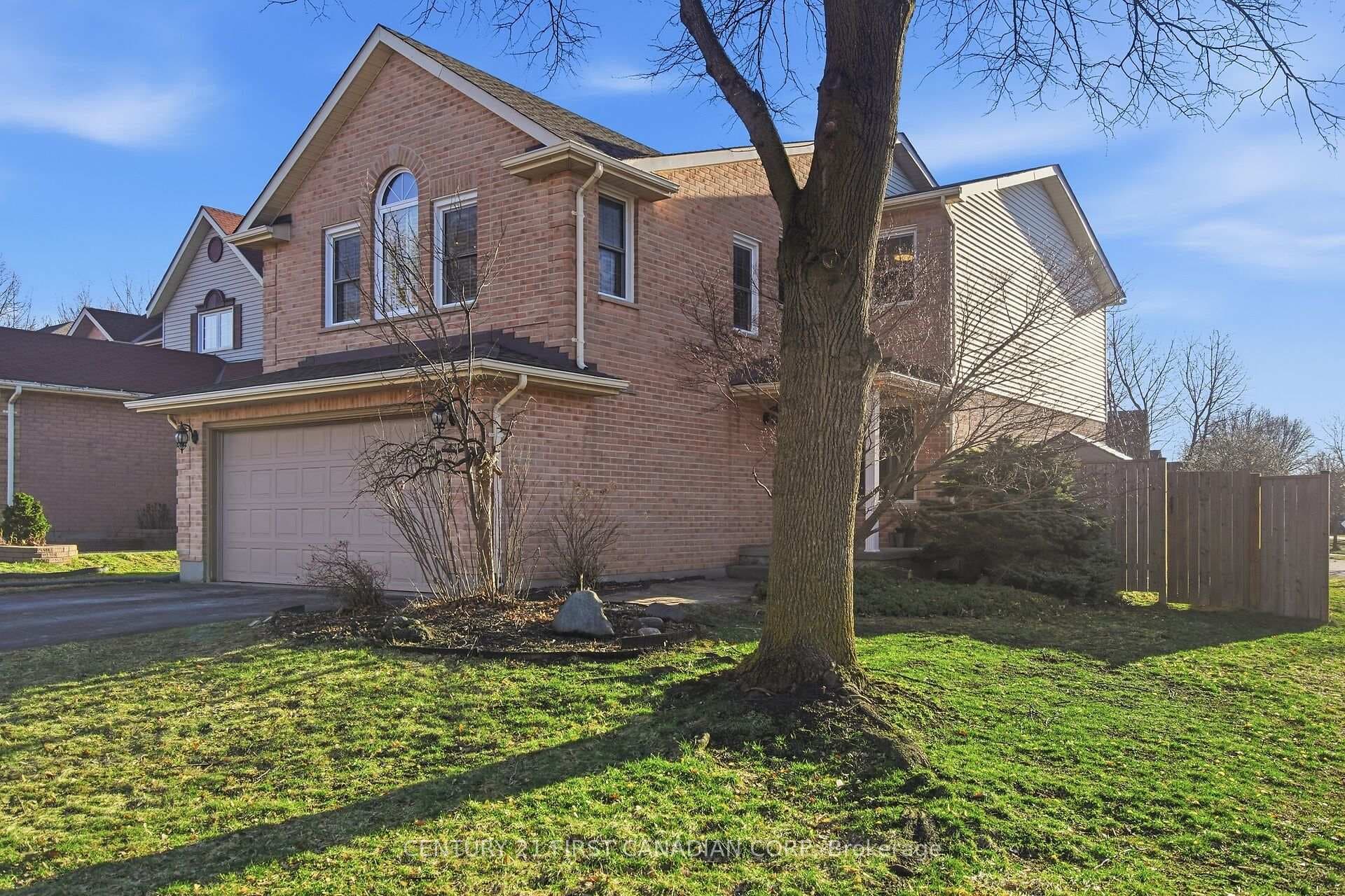 47 Meadowridge Road photo 4