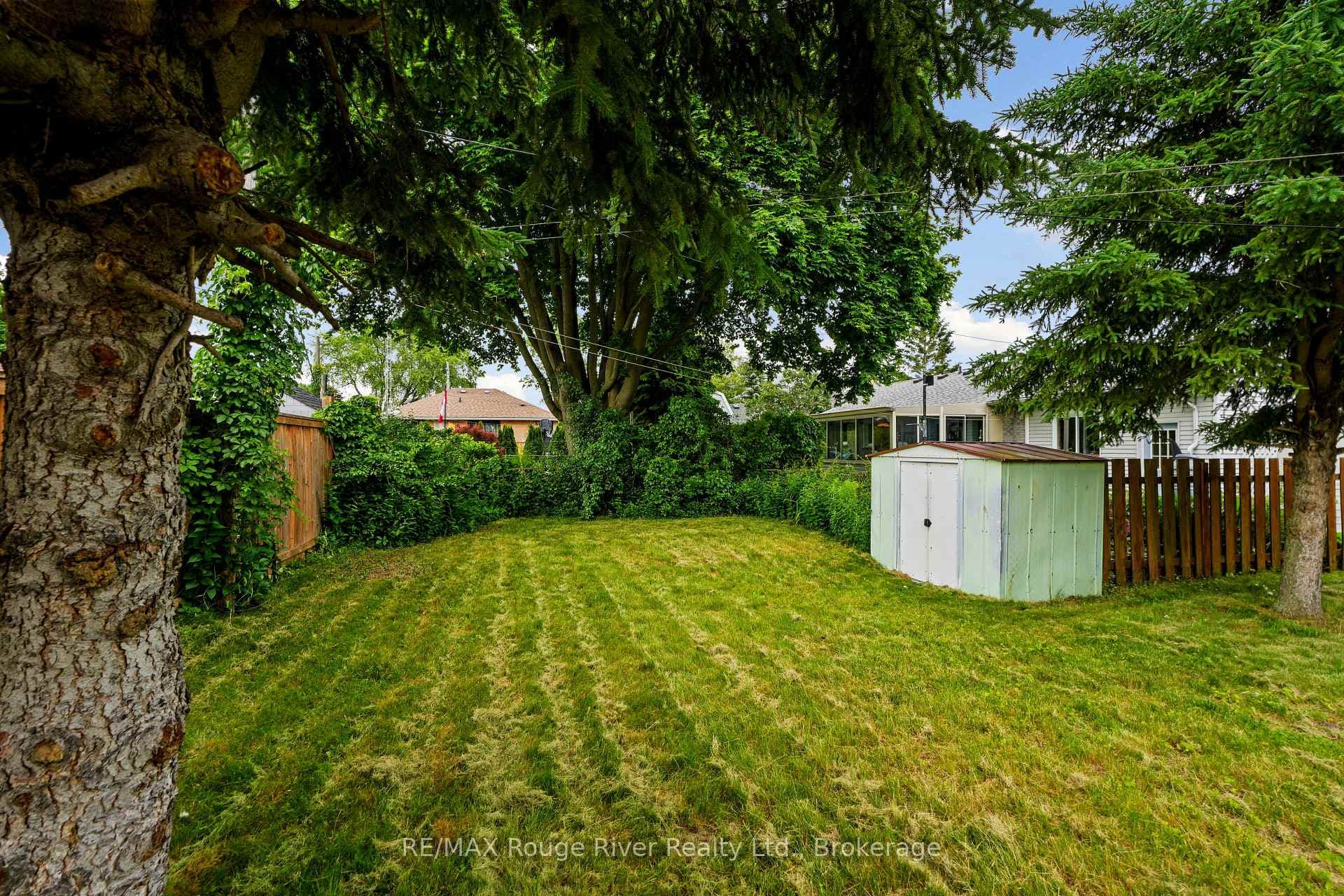 528 Barbara Street photo 37