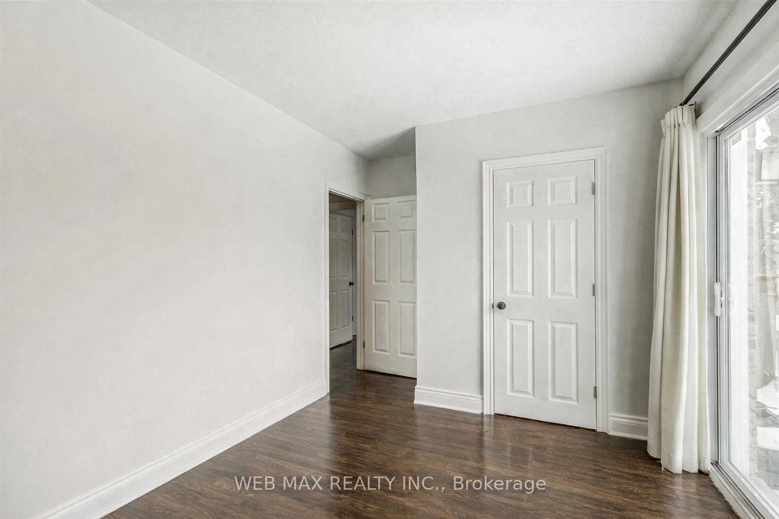 46 Davis Road photo 14