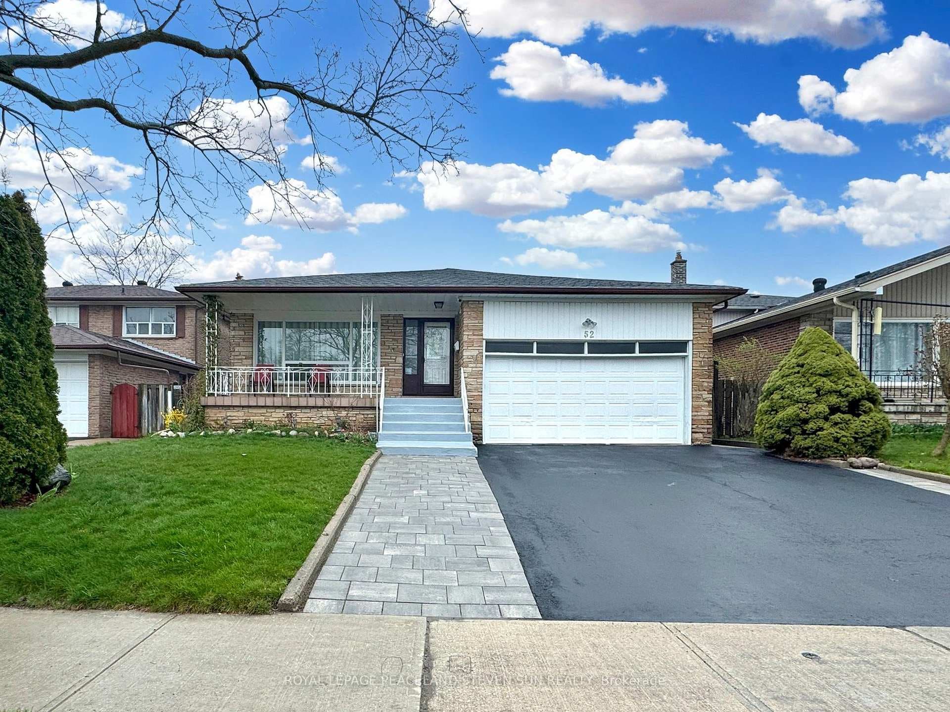 52 Bickerton Crescent photo 1