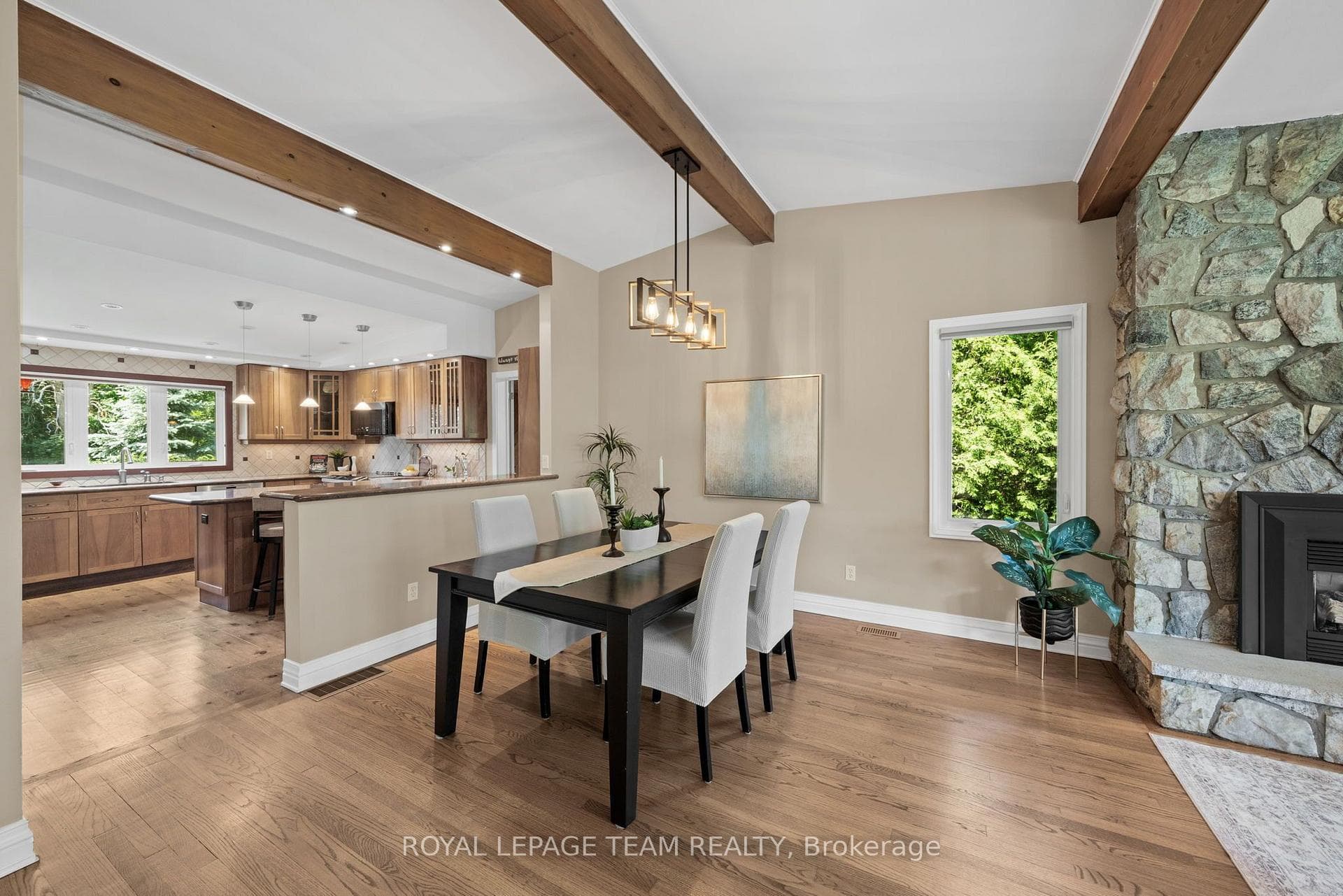 22 Honey Gables Drive photo 5