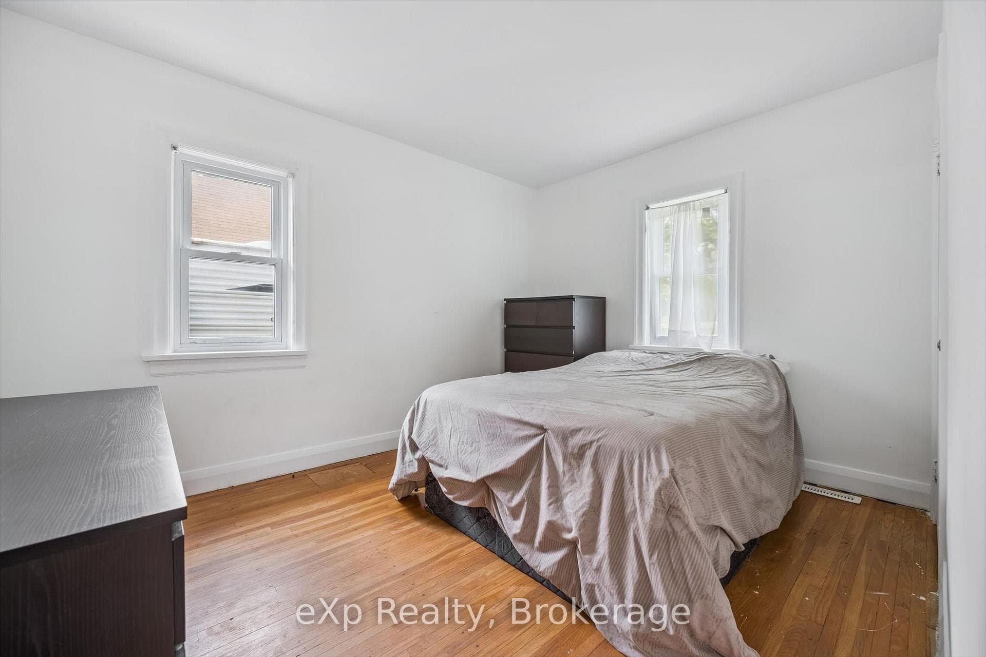 151 Hungerford Road photo 24