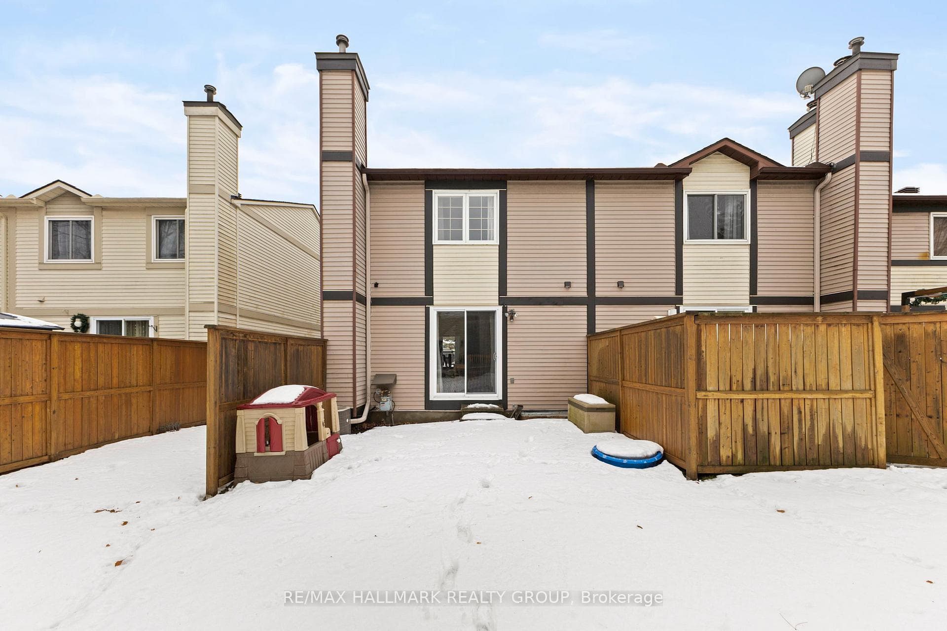 463 Canotia Place photo 35