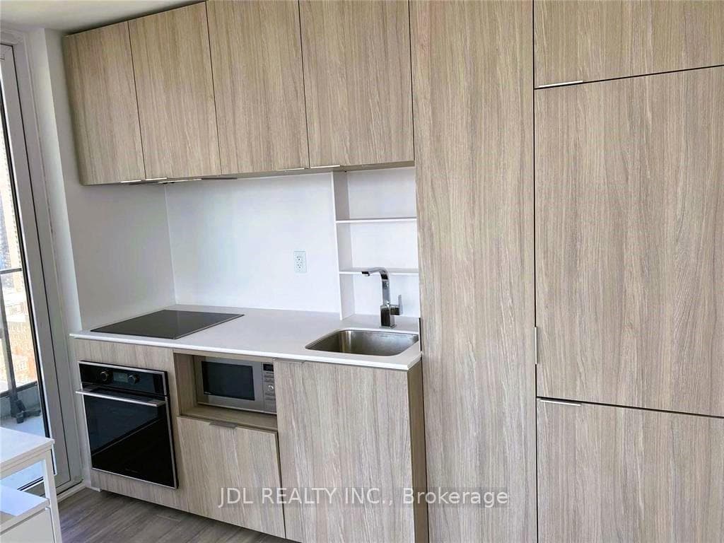 77 Shuter Street Unit 2602 photo 5