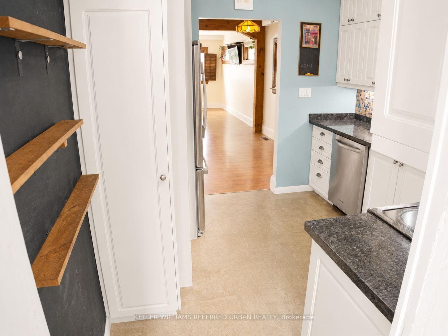 98 Foxwell Street photo 9