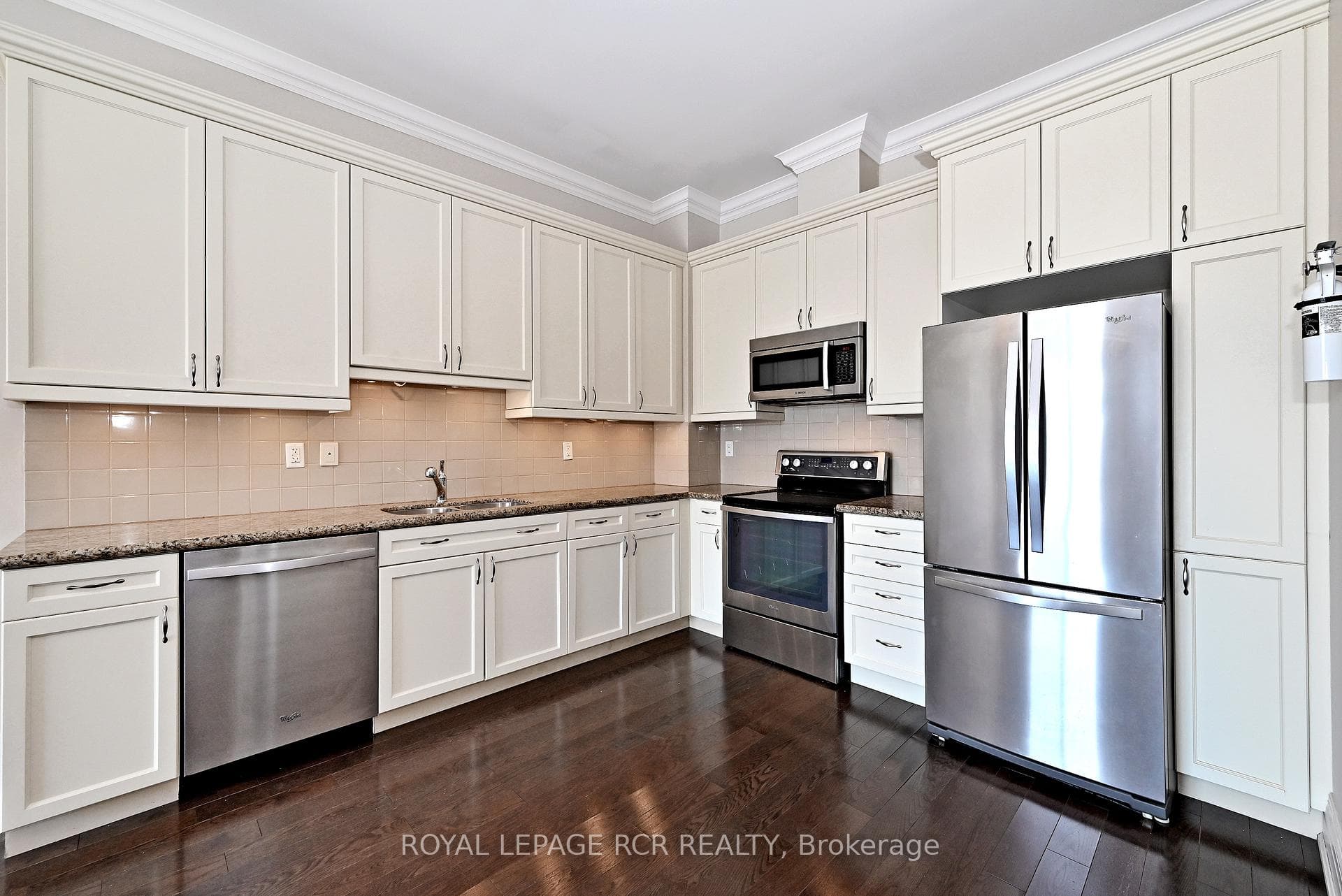 80 Burns Boulevard Unit 416 photo 17