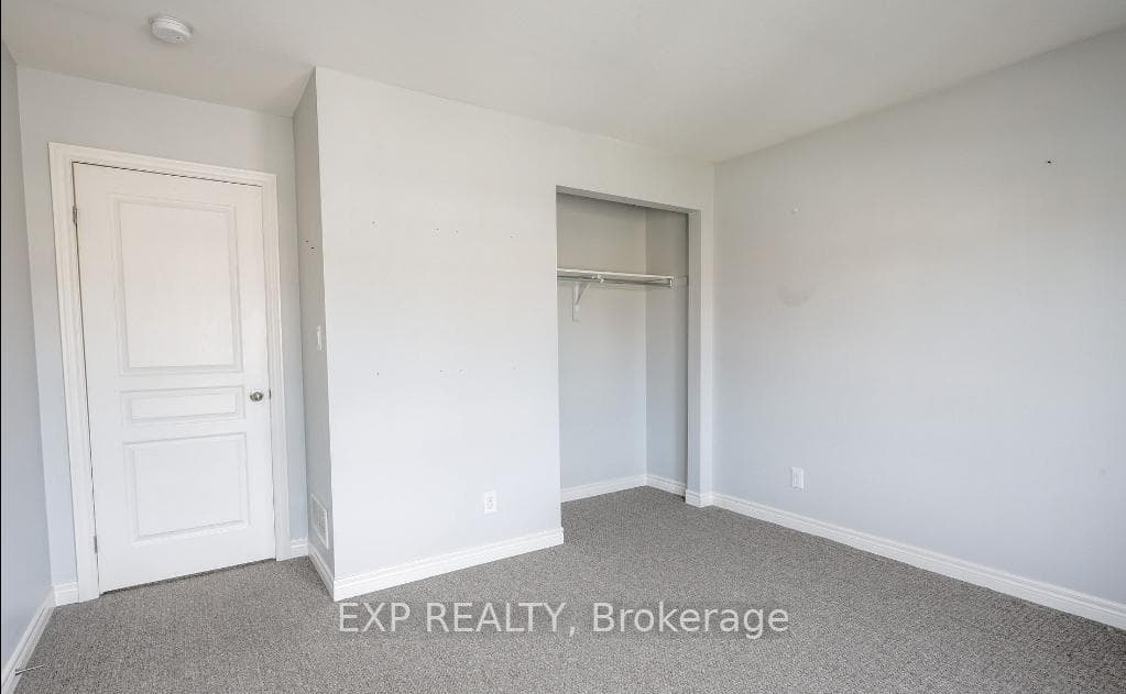 146 Winterberry Boulevard photo 13