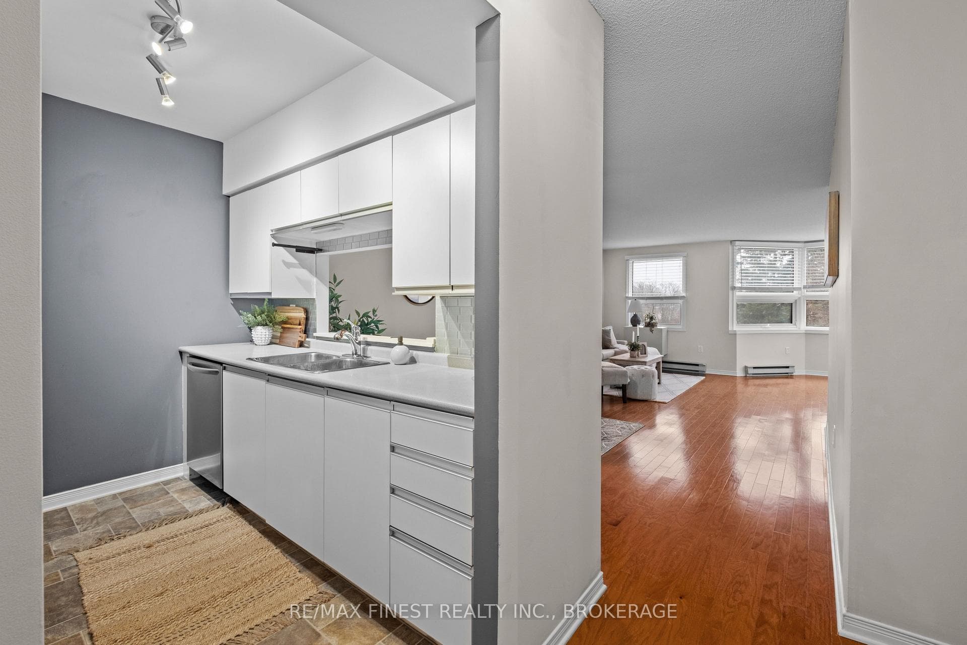675 Davis Drive Unit 209 photo 16