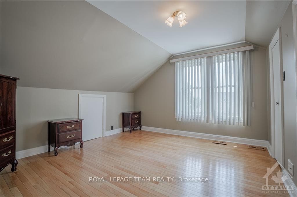 46 BRYDEN Avenue photo 17