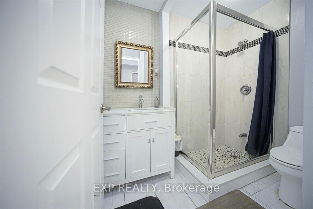 692 Huntington Ridge Drive photo 21