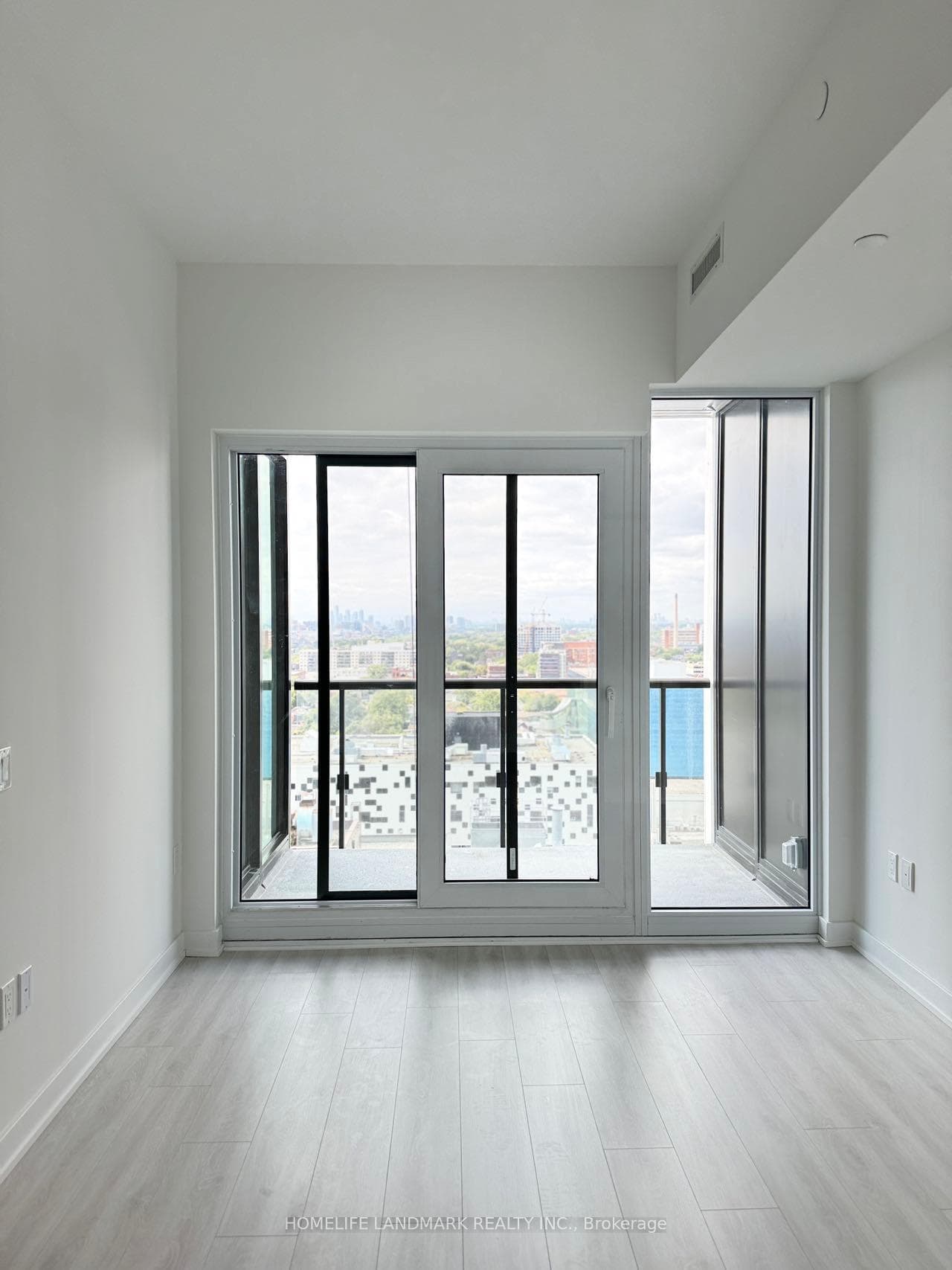 121 St Patrick Street Unit 1726 photo 2