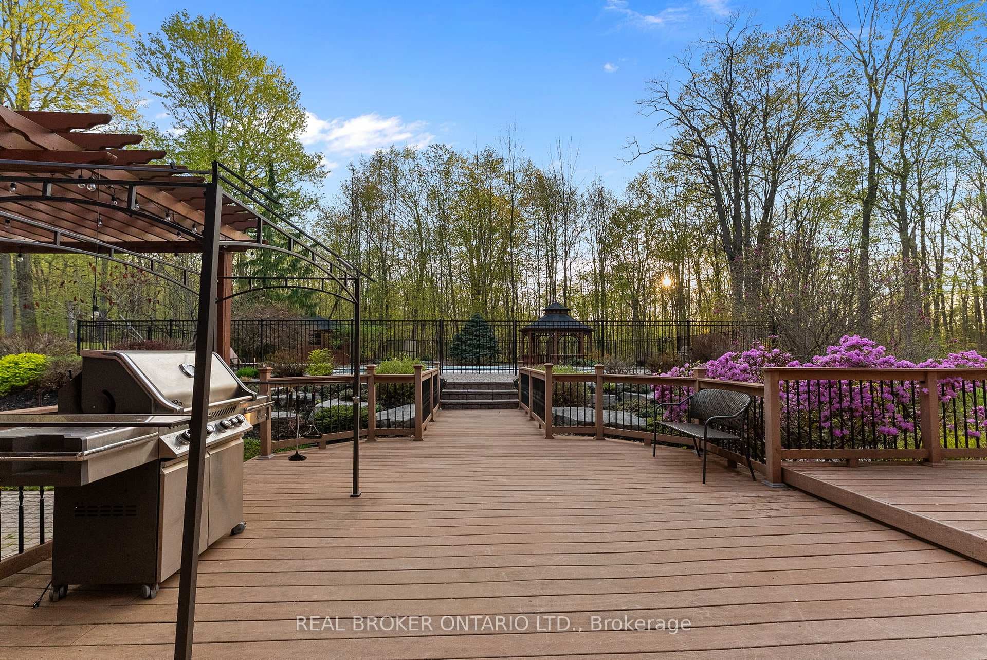 10 Oakview Place photo 45