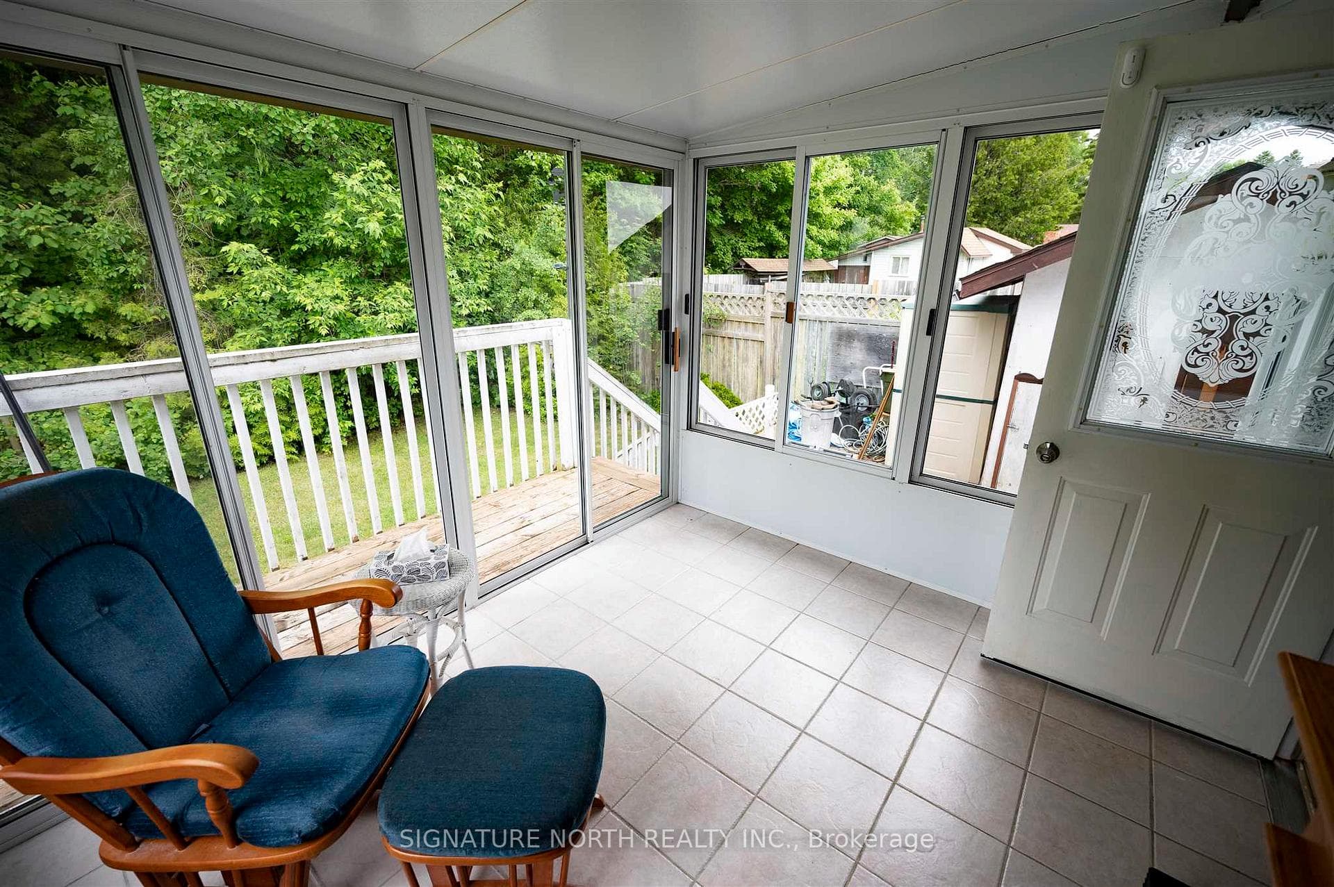 574 Valleywood Crescent photo 20
