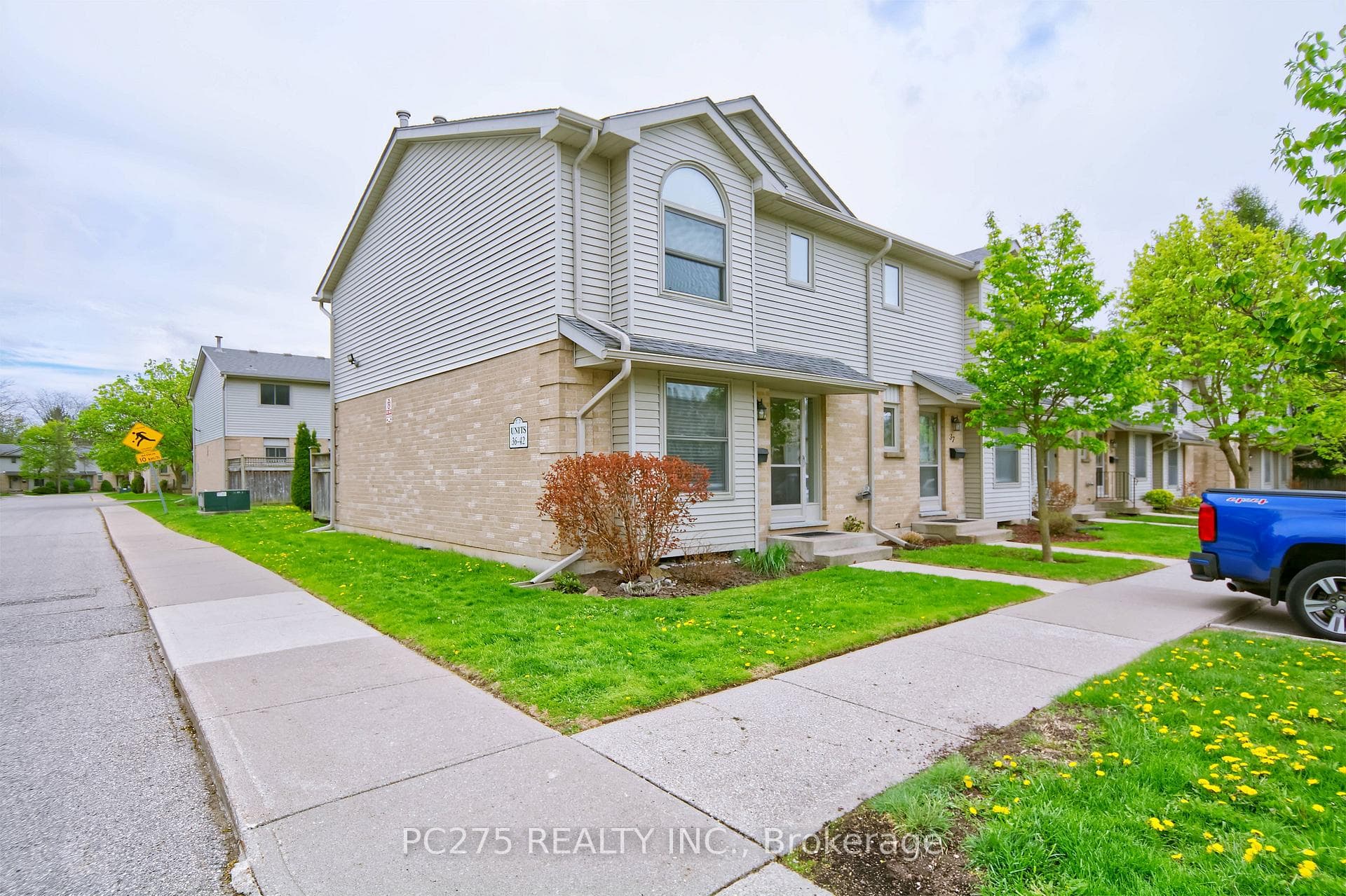 141 Condor Court Unit 36 photo 3