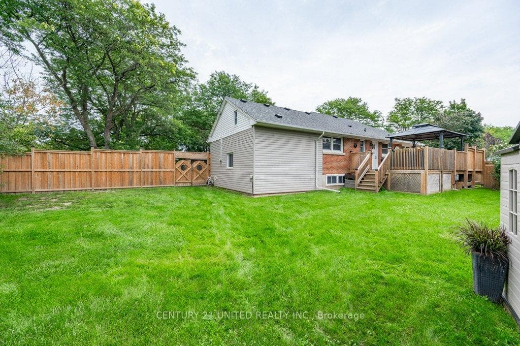 28 Masterson Drive photo 32