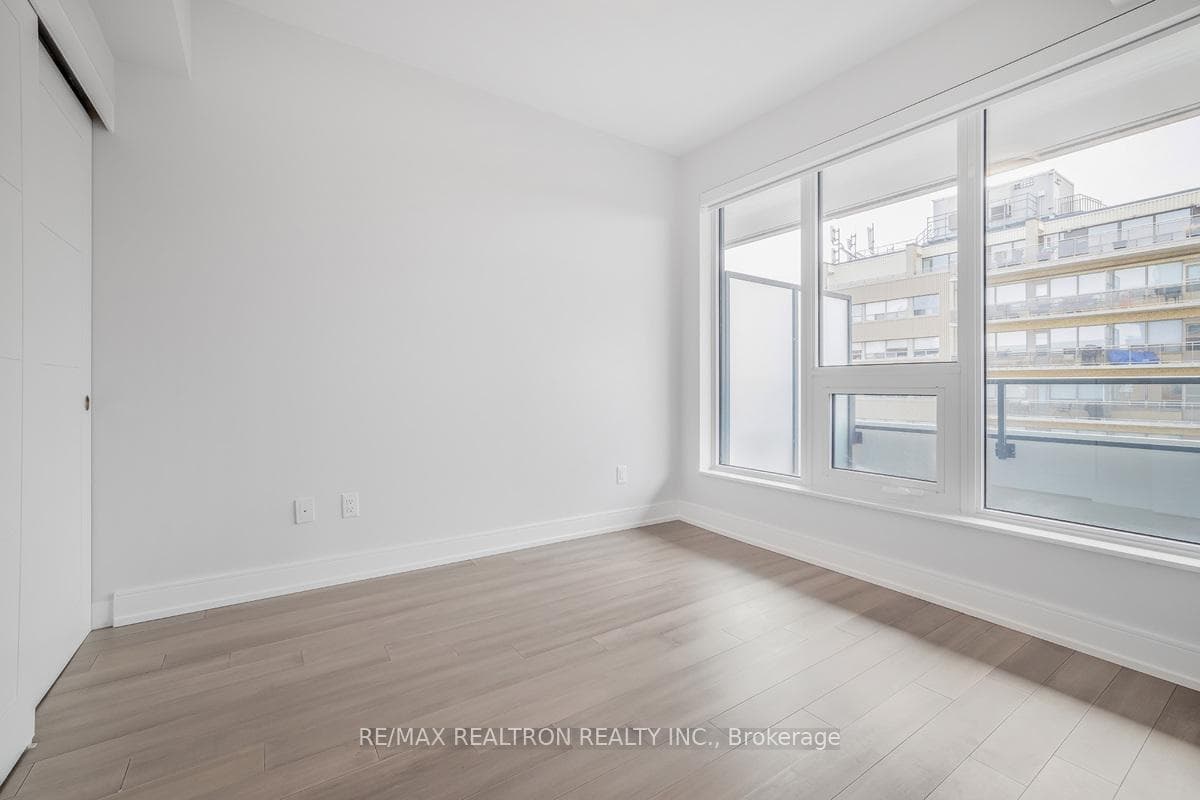 2525 Bathurst Street Unit 805 photo 6