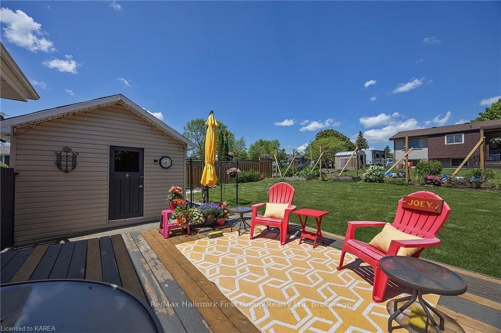 39 ROTHWELL Avenue photo 46