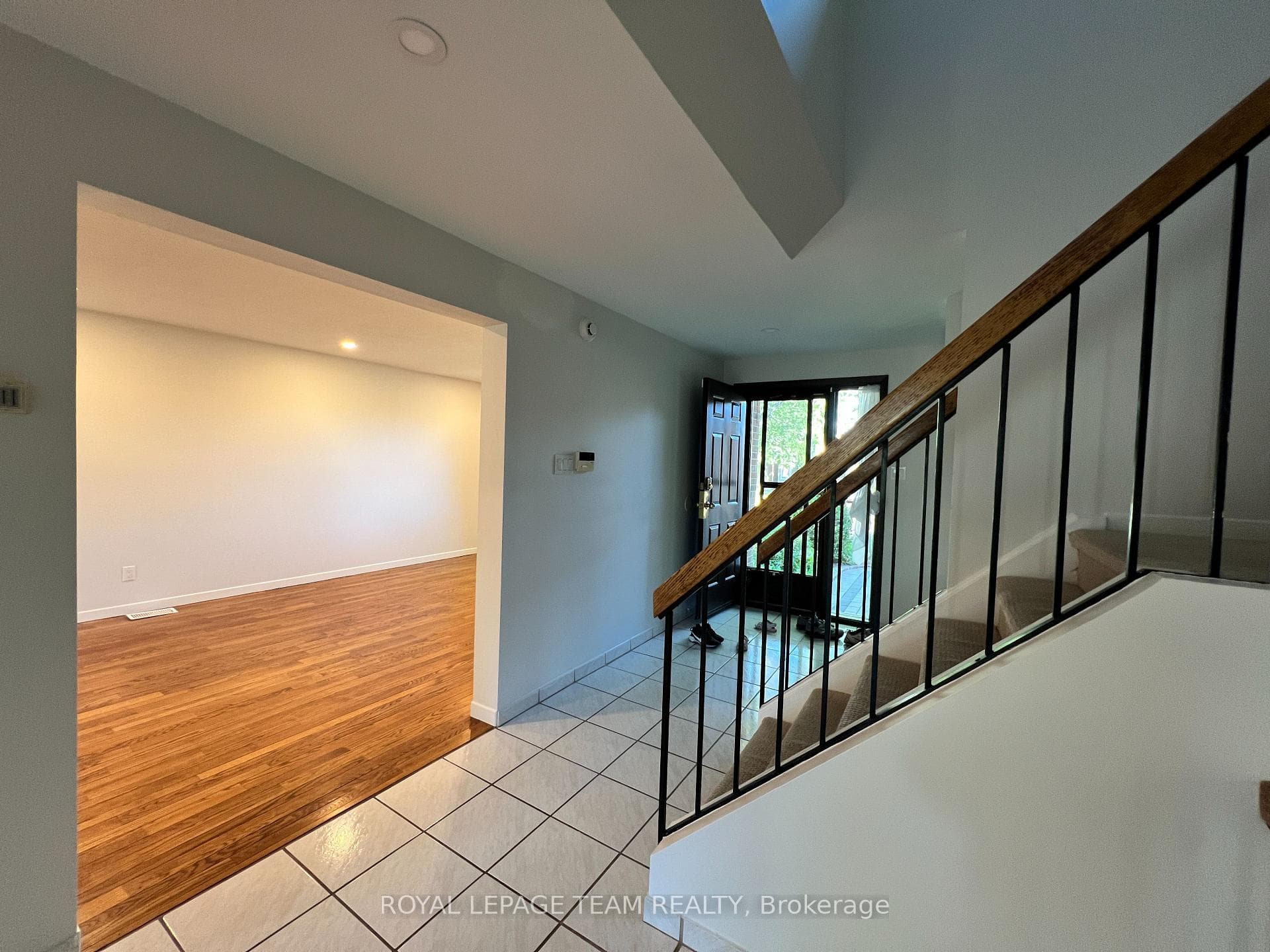 49 Farm Gate Crescent photo 4