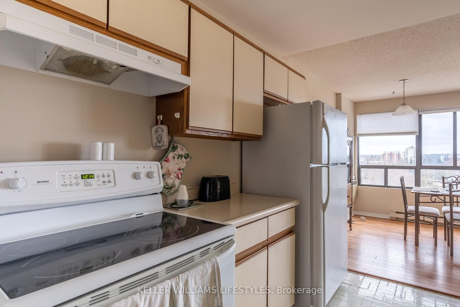 135 BASELINE Road Unit 902 photo 17