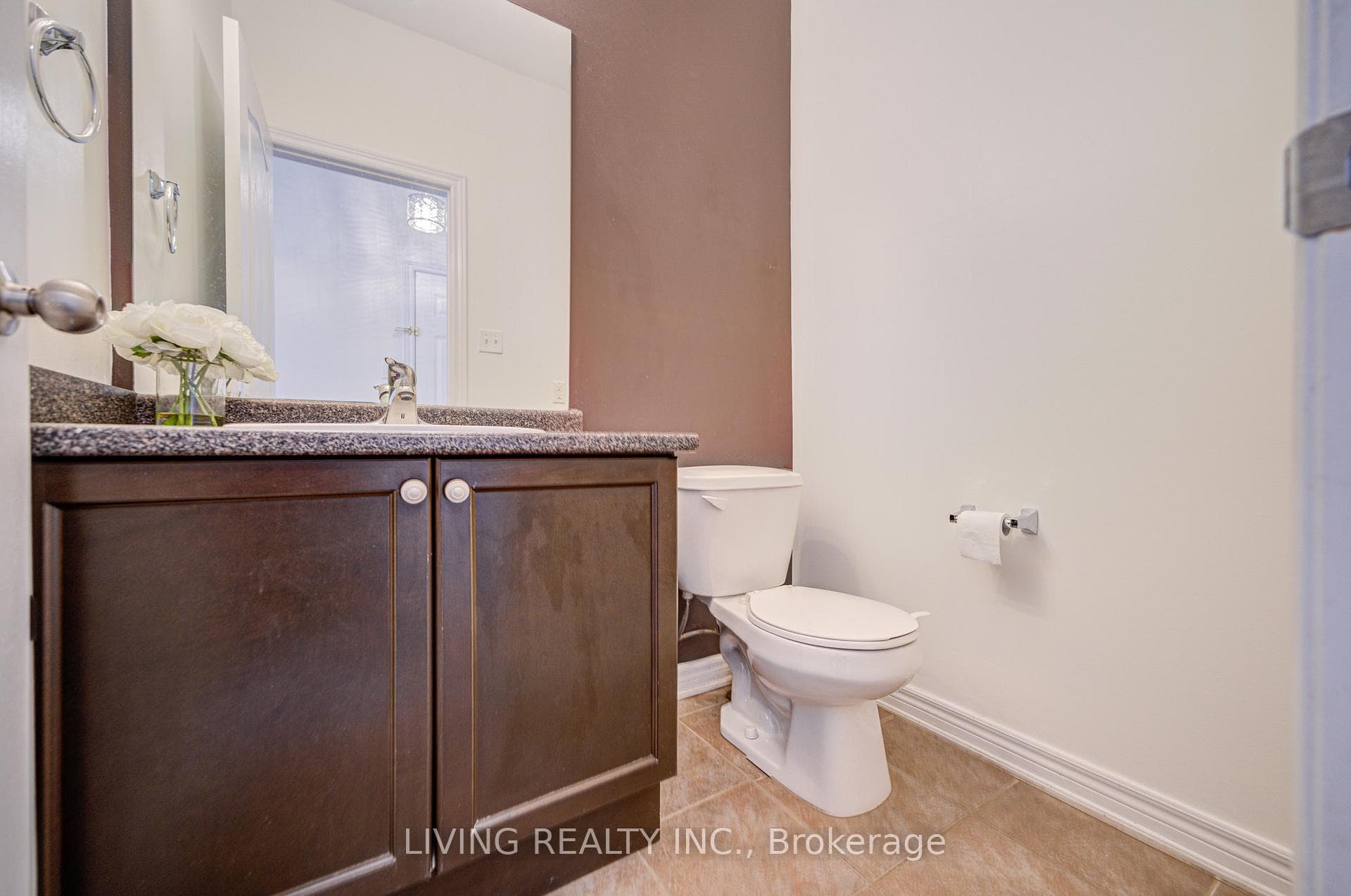 1237 Craigleith Road photo 10