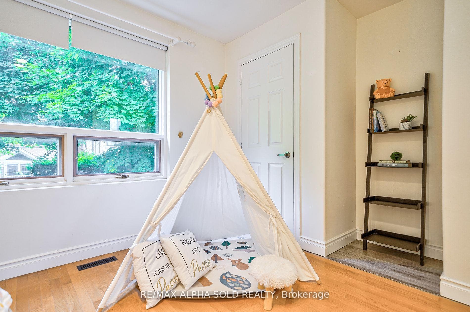 132 Glengarry Avenue photo 25