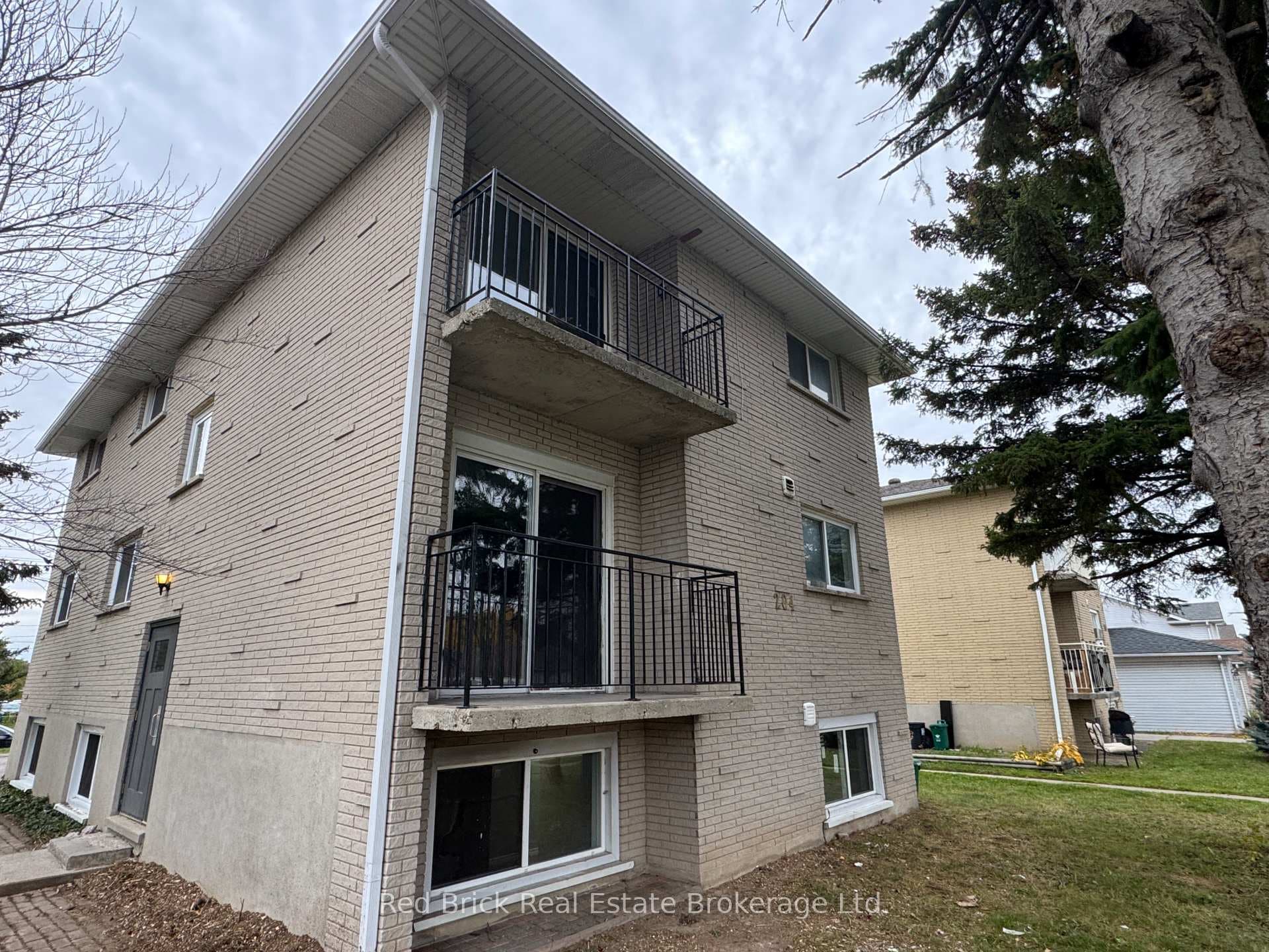 204 Veronica Drive photo 1