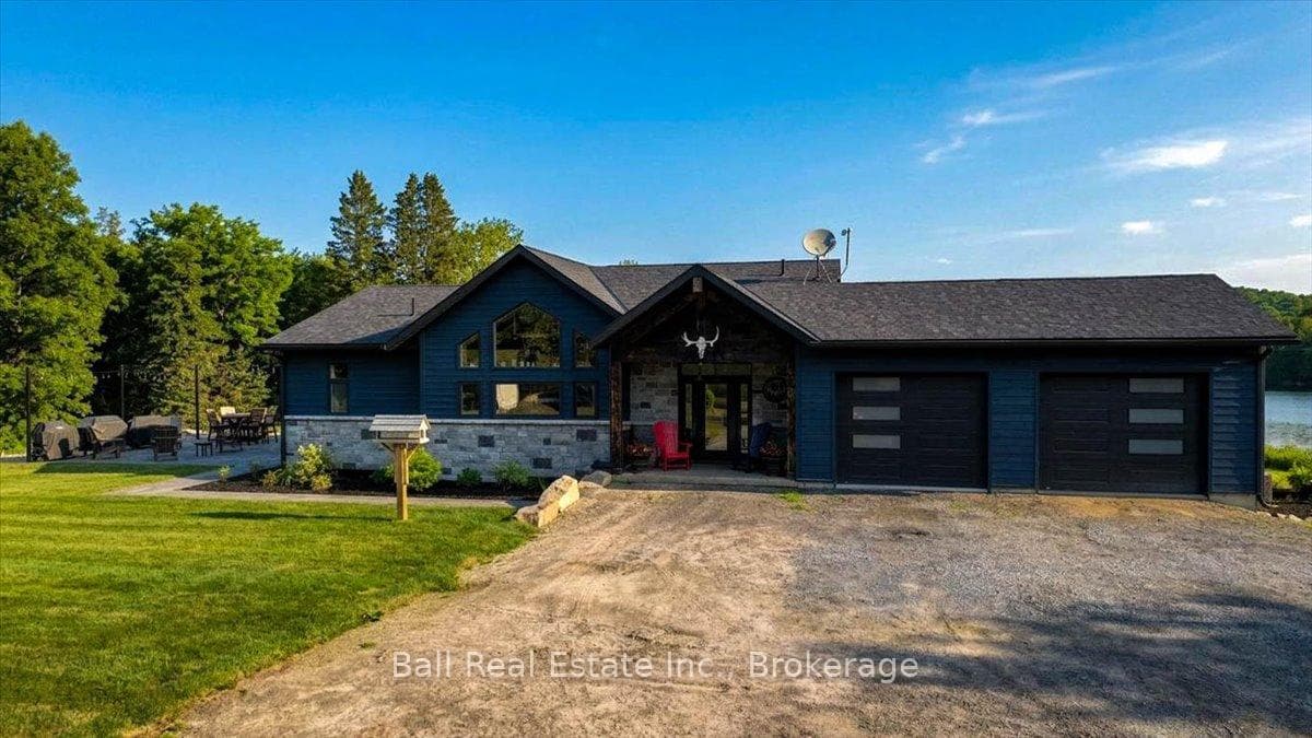 632 The South Road photo 10
