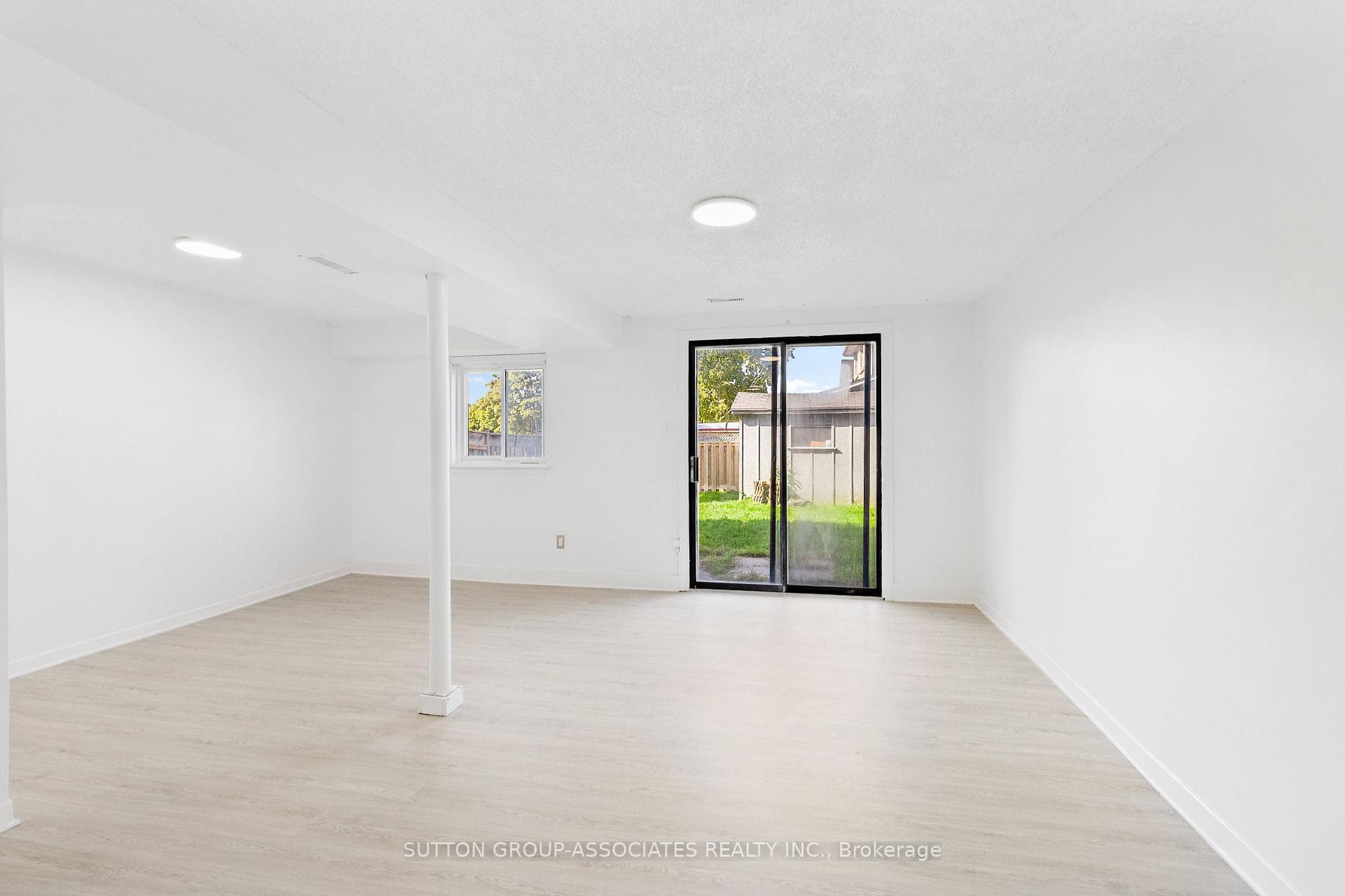670 Grandview Drive photo 23