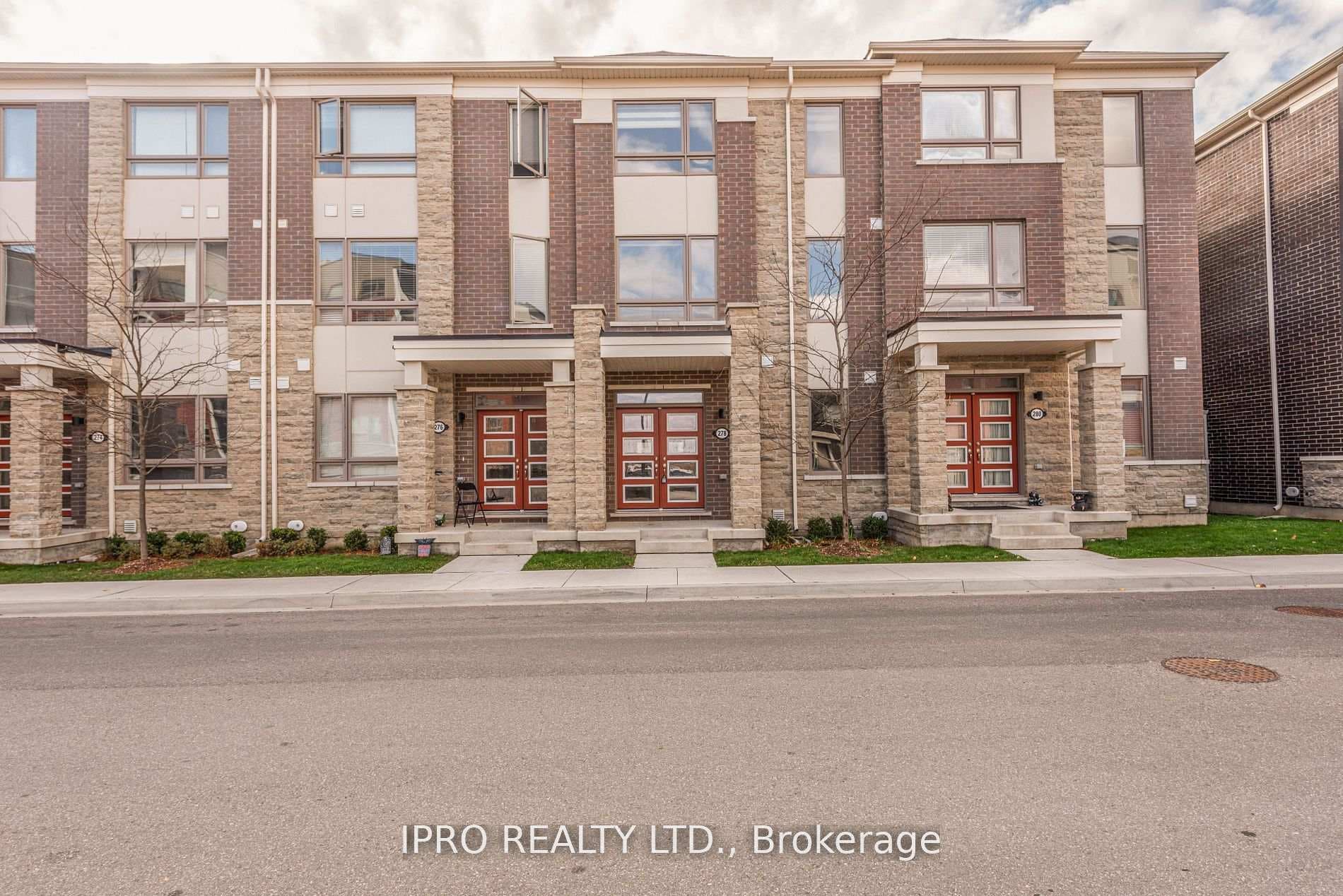 278 Lagerfeld Drive photo 1