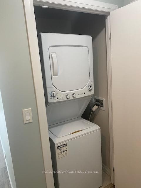 2150 Lawrence Avenue Unit 905 photo 11
