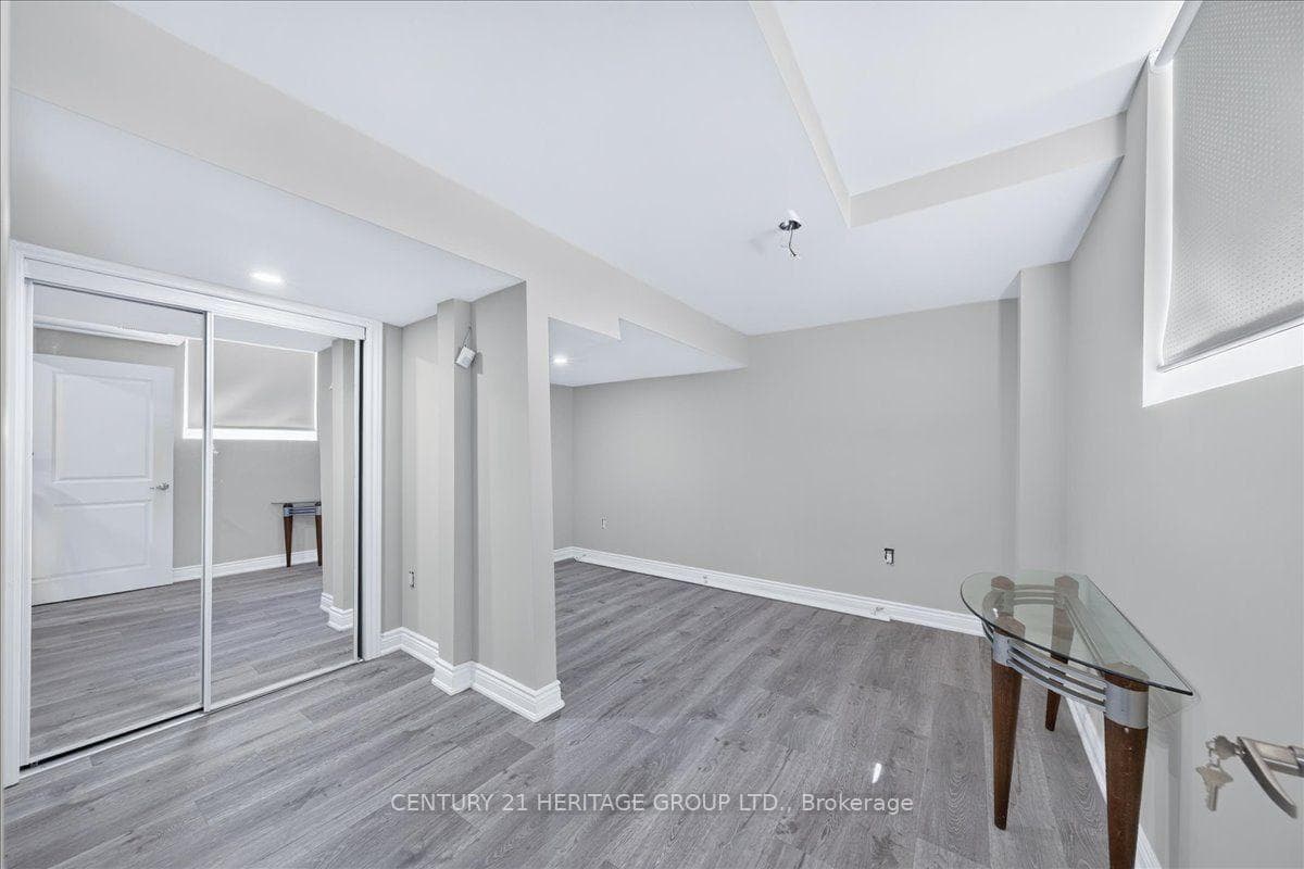19 Reynolds Avenue photo 39