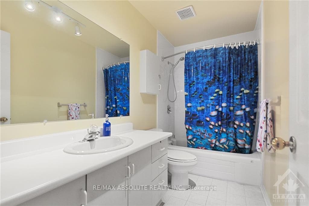 24 CASTLETHORPE Crescent photo 25