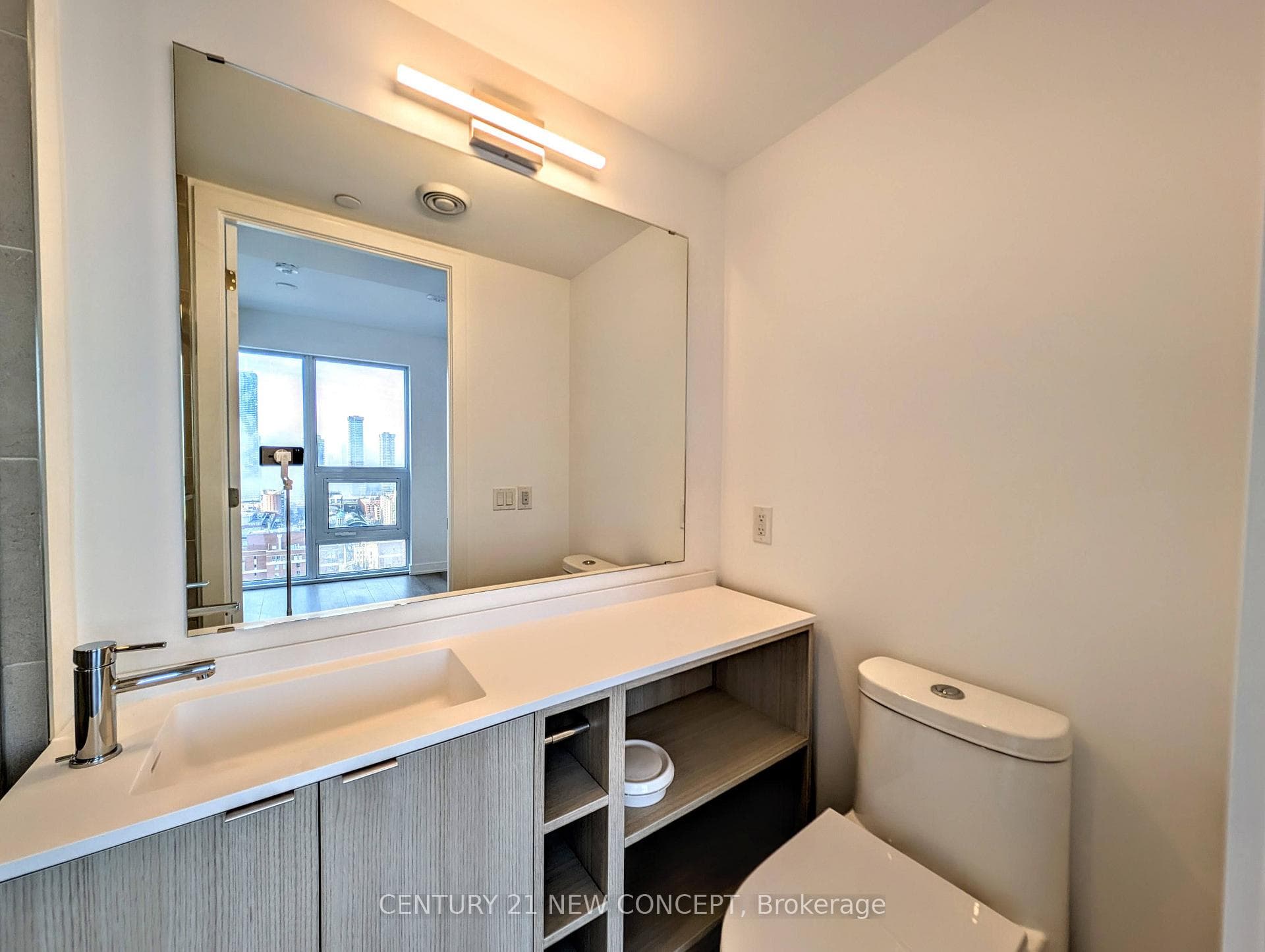 100 Queen Street Unit 2807 photo 13
