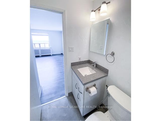 2798 Lakeshore Boulevard Unit 3 photo 9