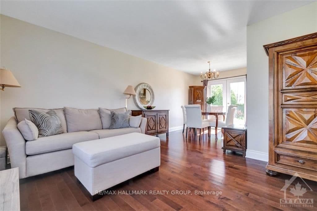 14 ASSINIBOINE Drive photo 8