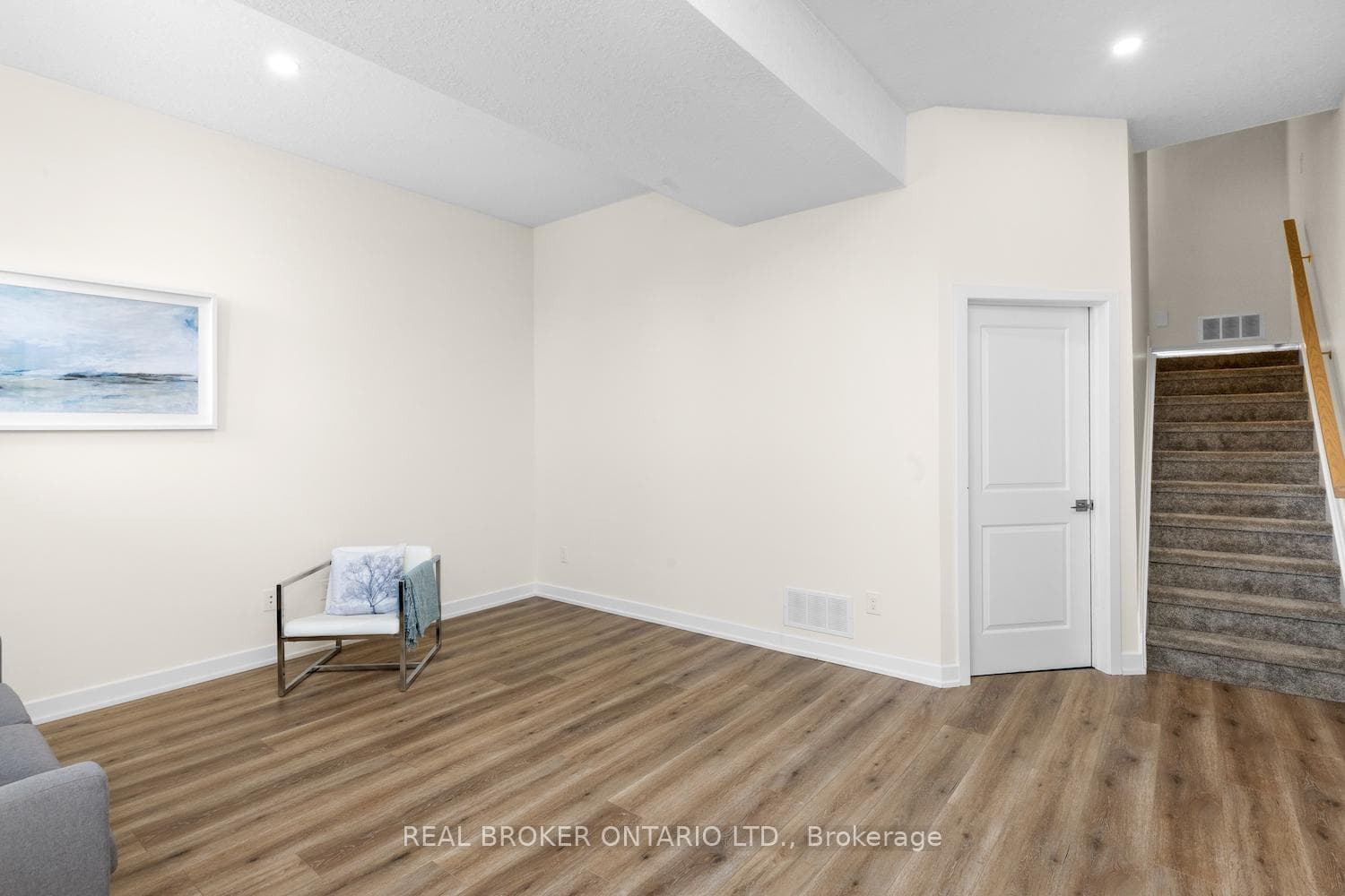 145 Ferrara Drive photo 28