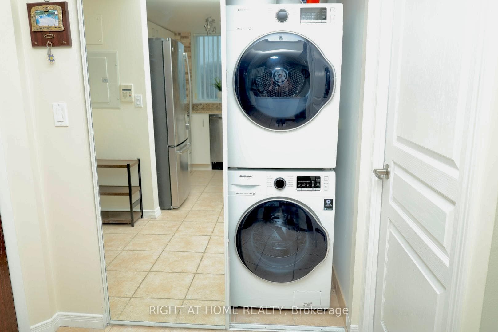 2565 Erin Centre Boulevard Unit 503 photo 14