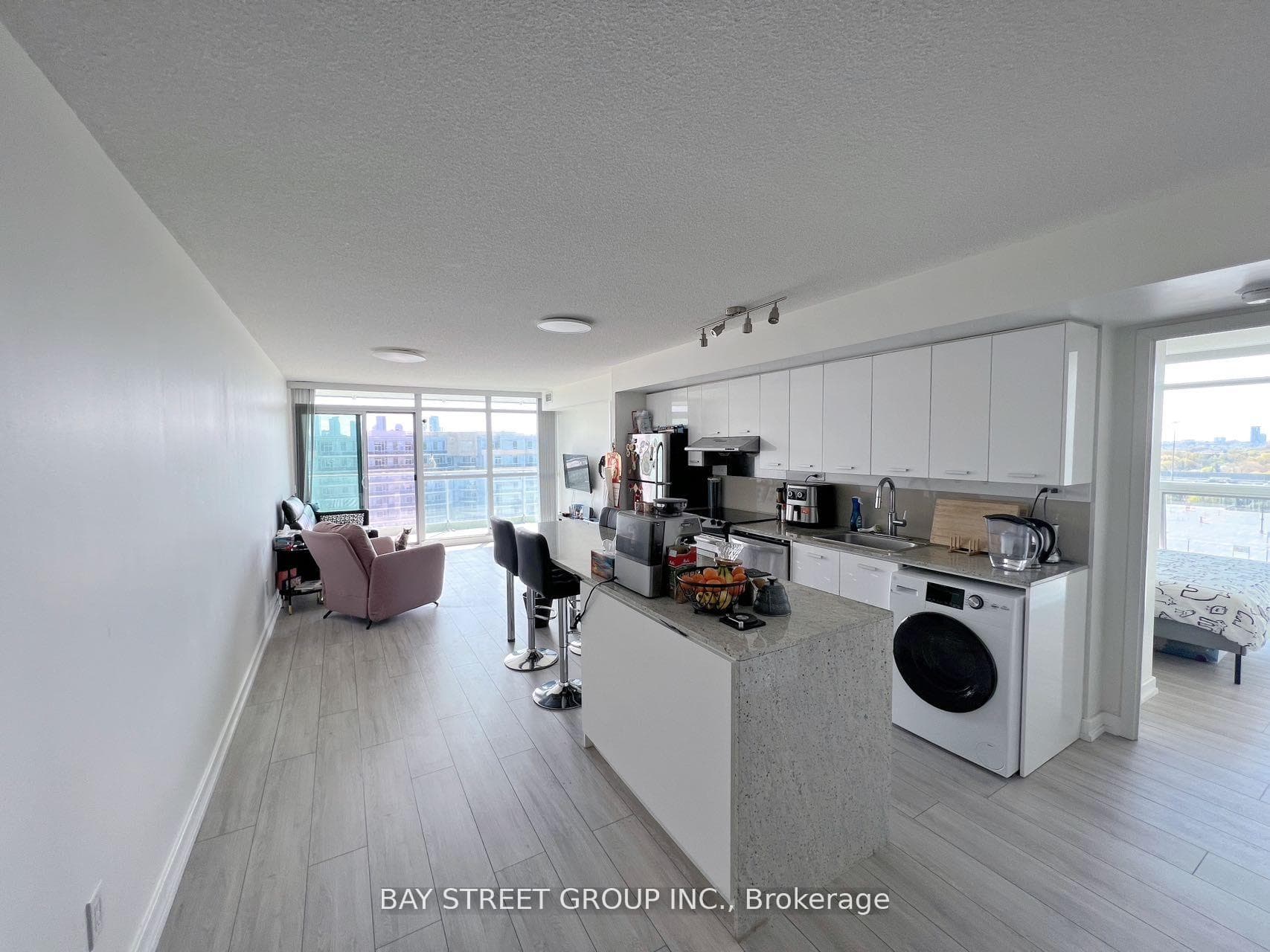 33 Singer Court Unit 1111 photo 7