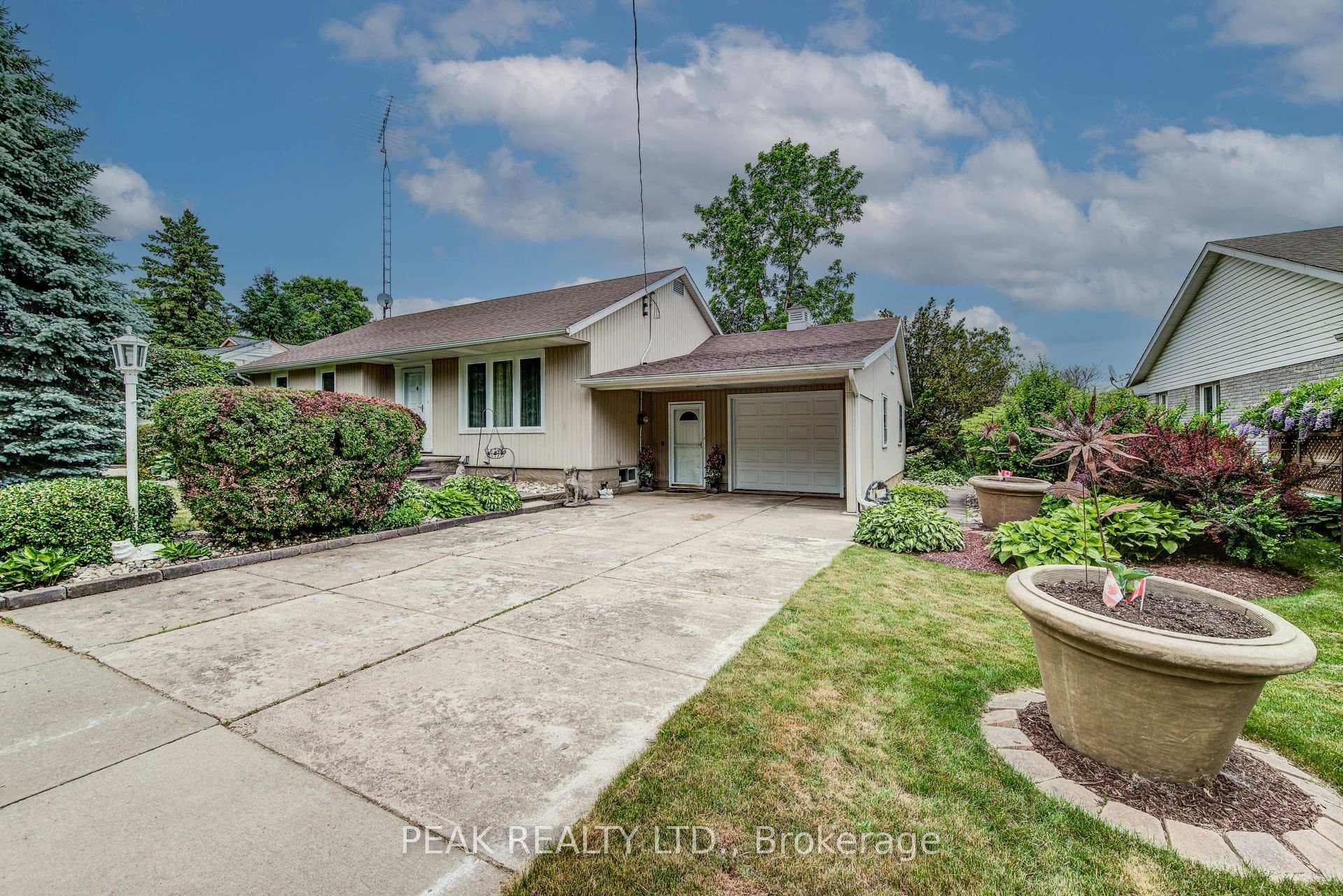 111 William Street photo 4