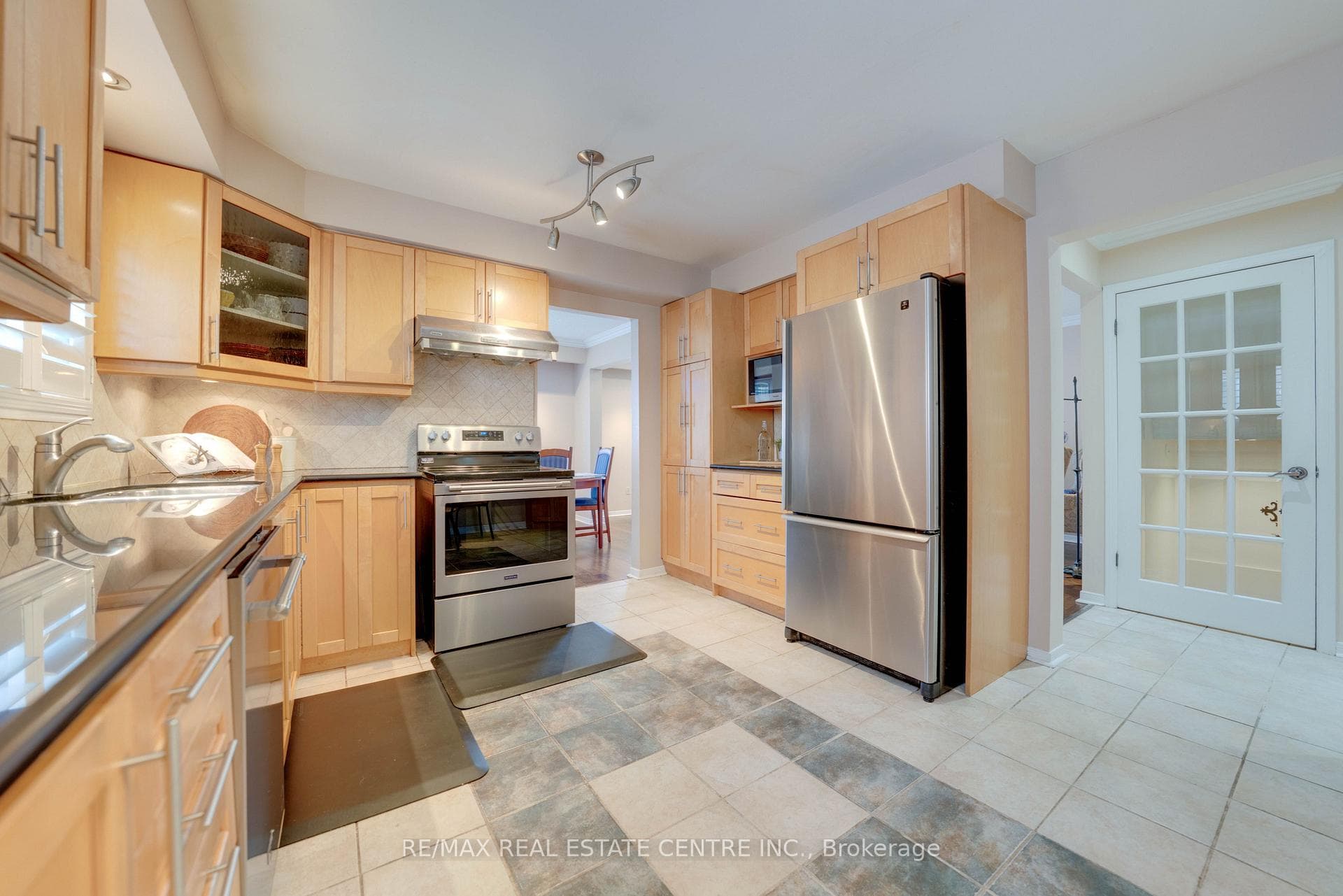 Maple Cabinetry Renovated Kitchen