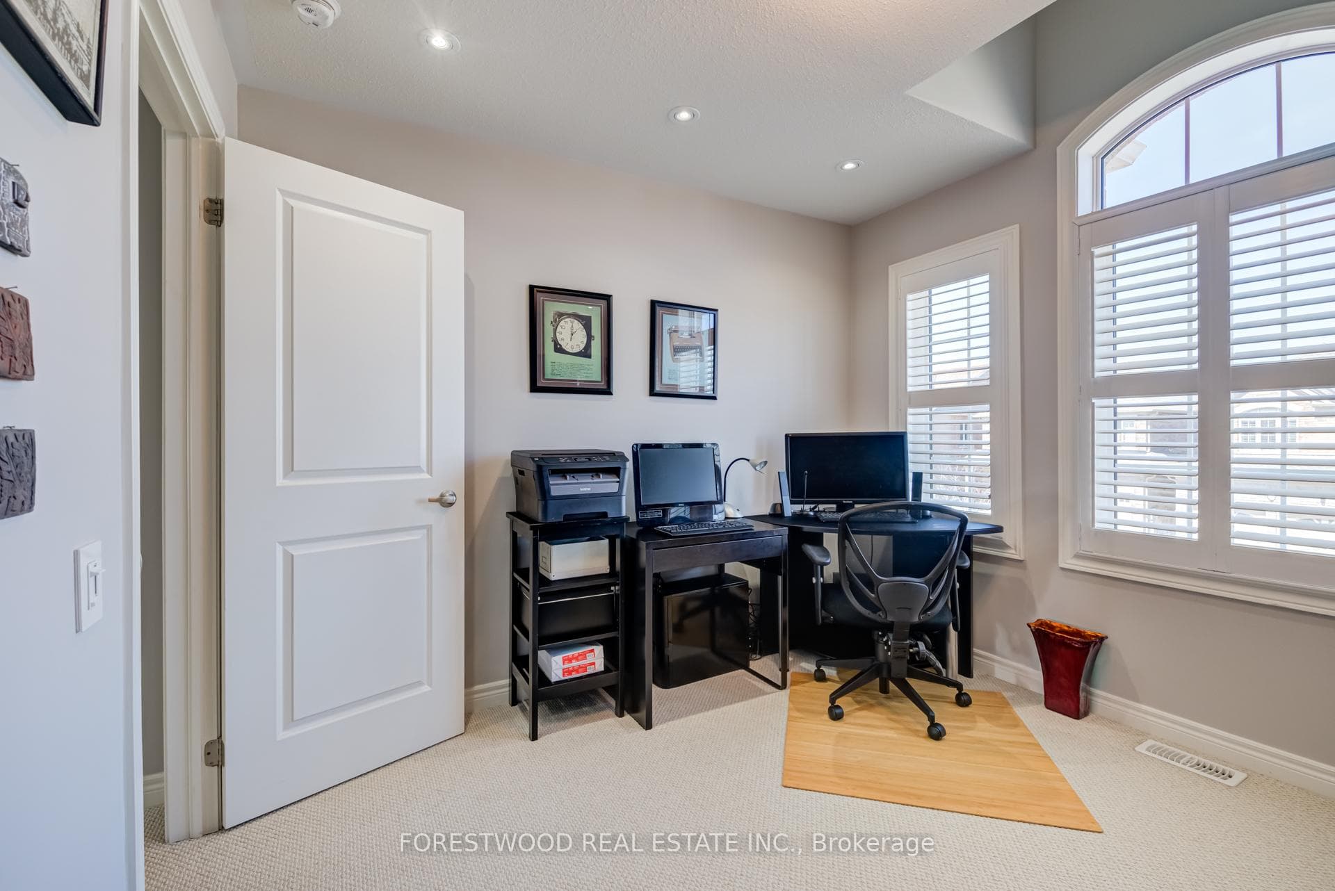 8 Meadowcreek Road photo 33