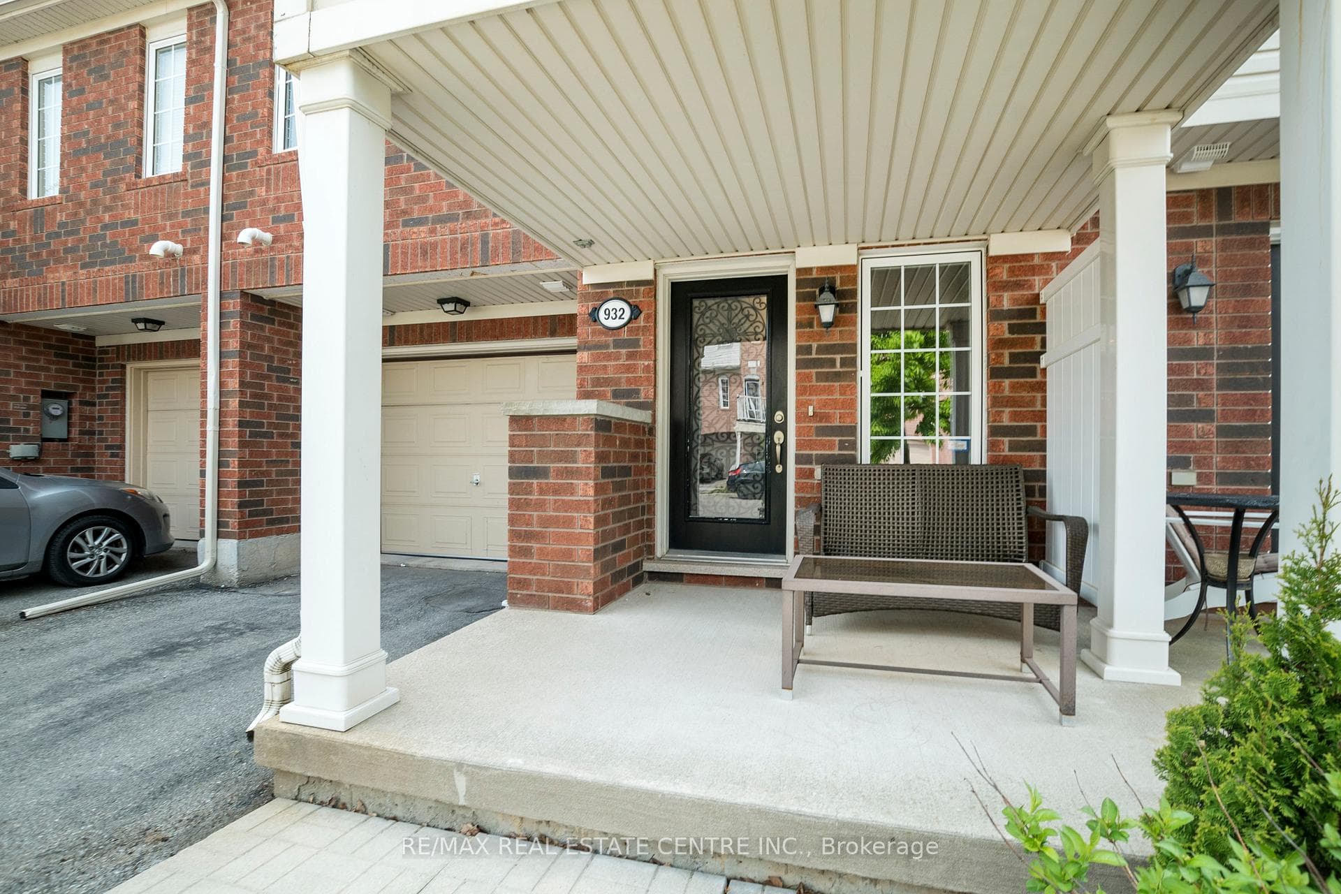 932 Sprague Place photo 4