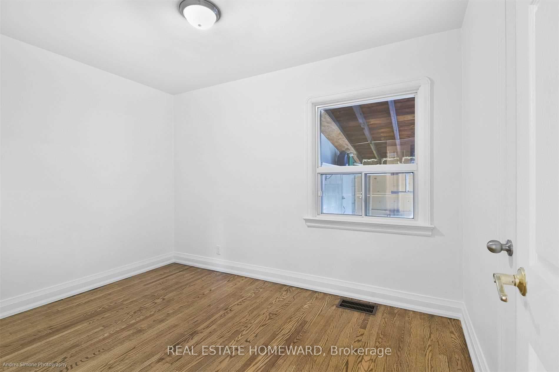 45 Edge Park Avenue photo 11