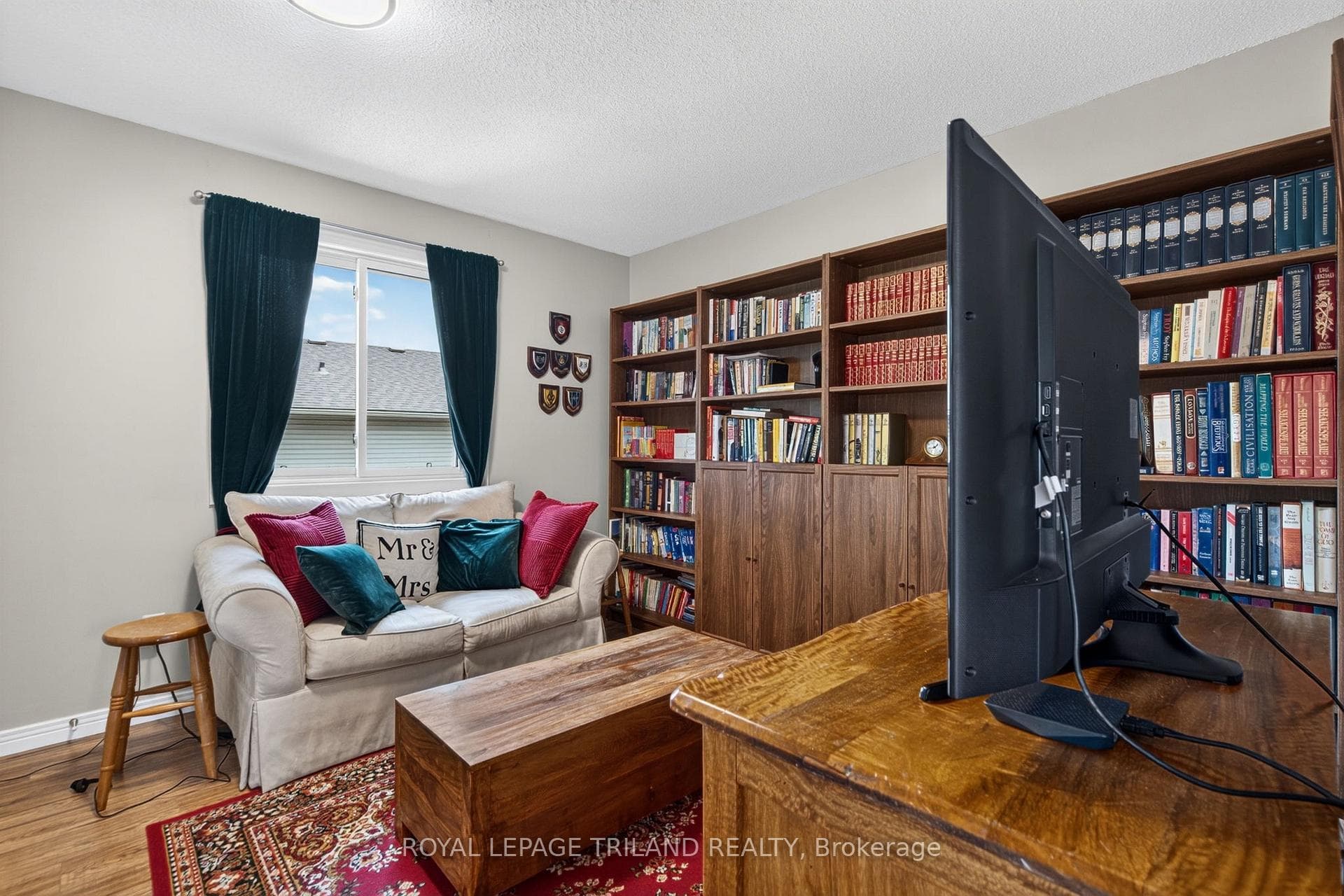56 Parkview Crescent photo 18