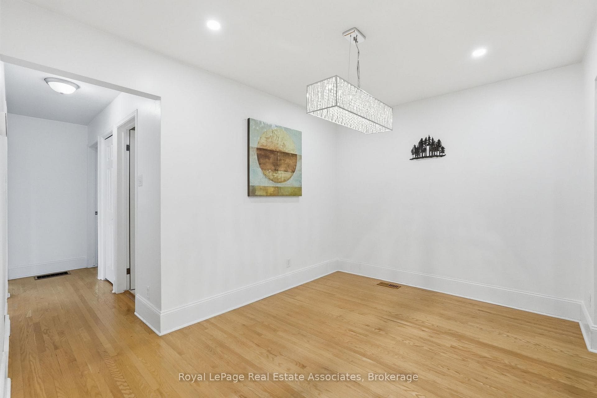 55 Eastbury Drive photo 12