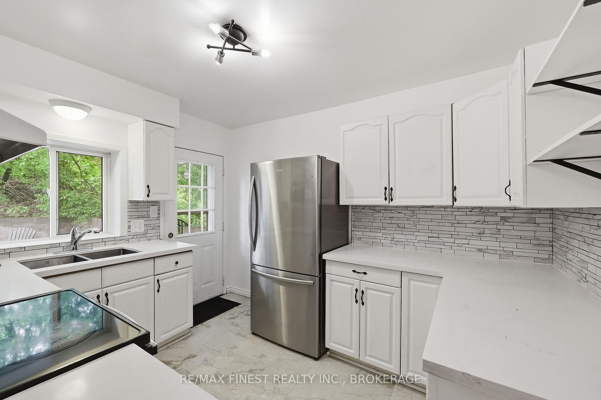 182 Montreal Street photo 13