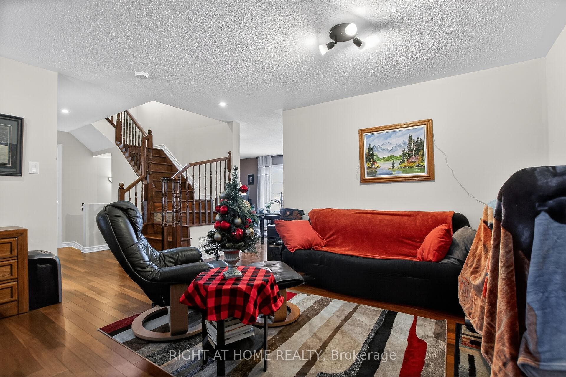 307 VENTANNA Way photo 6