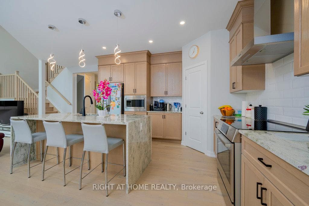 159 Boulonnais Grove photo 19